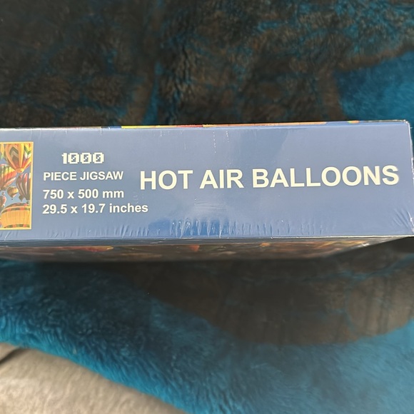 New never opened 1000 piece puzzle of hot air balloons by Vorspack - Picture 3 of 4